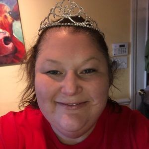 Meet your Posher, Dedee